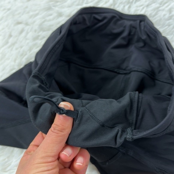 Lululemon Crops Black *pockets* - Picture 5 of 6